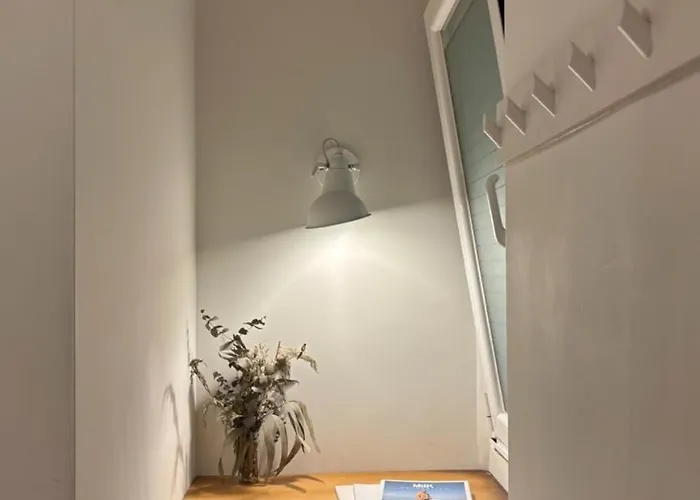 Atlantic-style In The Center * ויגו